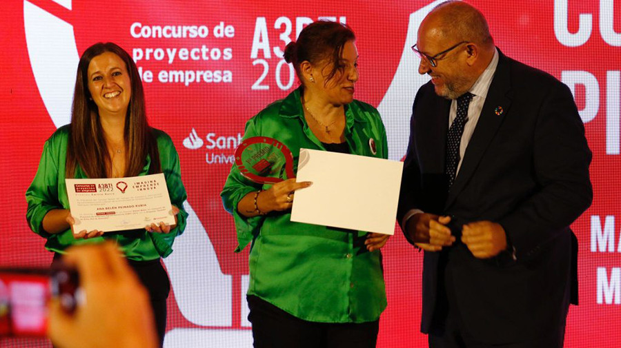 Premios emilio botin reciclado oleo 230922