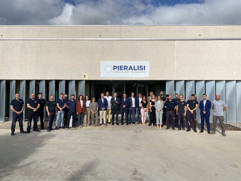 Equipo Pieralisi España Aldino Zeppelli directivos de la compañía oleo250624